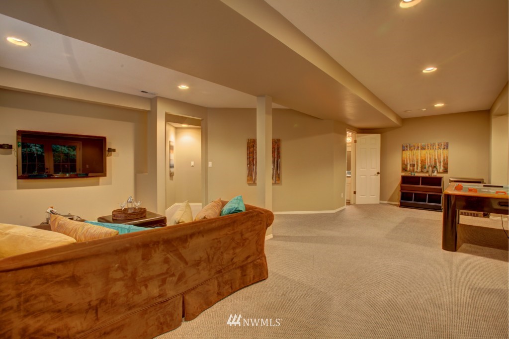 22110 52nd Avenue Southeast Bothell, WA 98021 - Photo 16 of 24