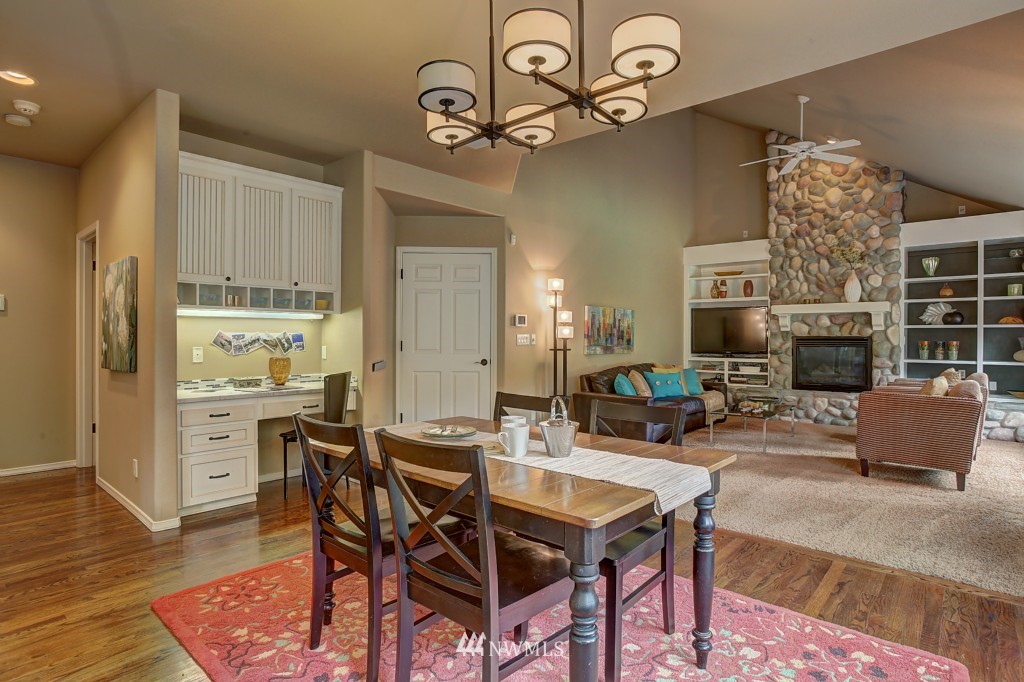 22110 52nd Avenue Southeast Bothell, WA 98021 - Photo 3 of 24