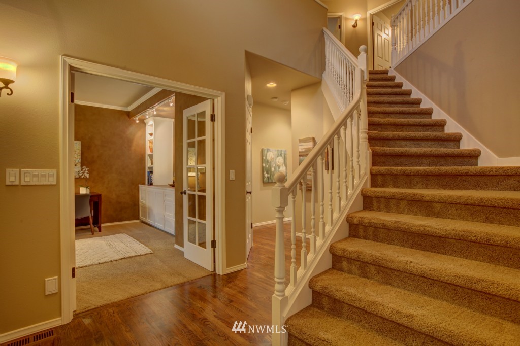 22110 52nd Avenue Southeast Bothell, WA 98021 - Photo 4 of 24