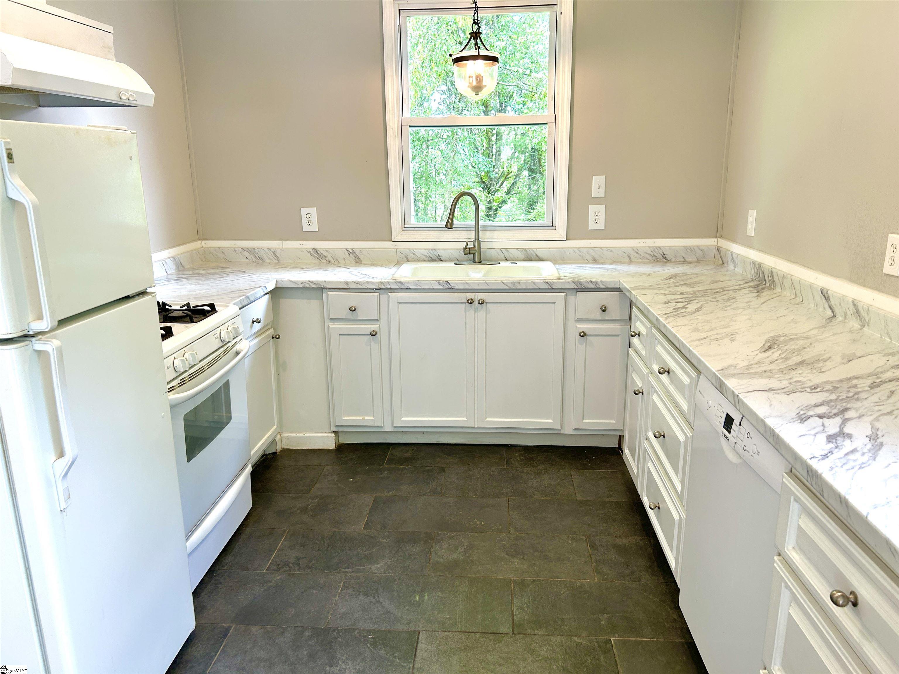346 Wolf Creek Road Easley, SC 29640 - Photo 32 of 47