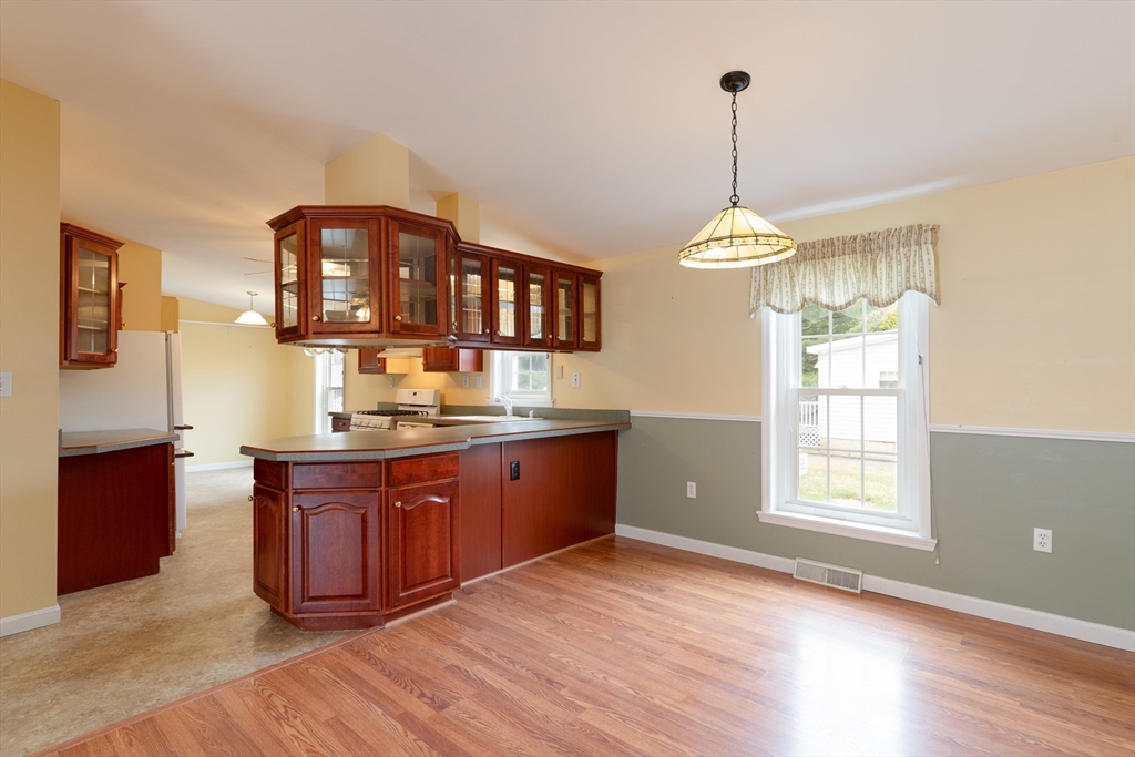 18 Fox Run Brookfield, MA 01506 - Photo 14 of 40