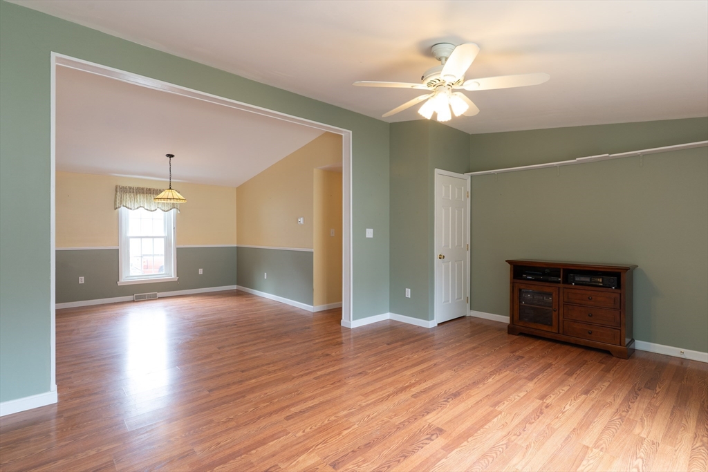 18 Fox Run Brookfield, MA 01506 - Photo 23 of 40