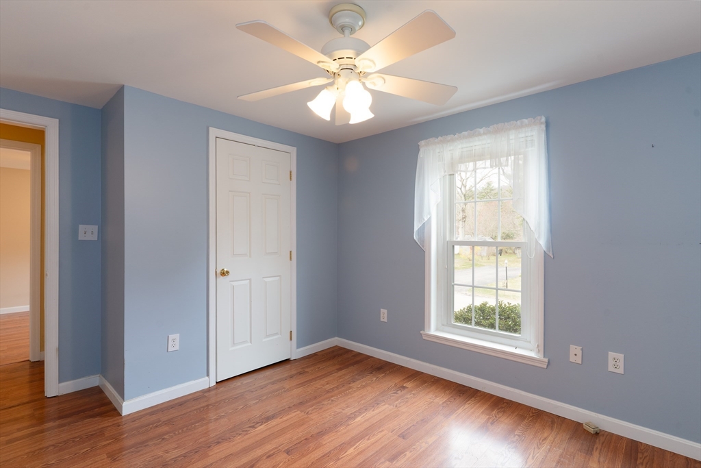 18 Fox Run Brookfield, MA 01506 - Photo 25 of 40