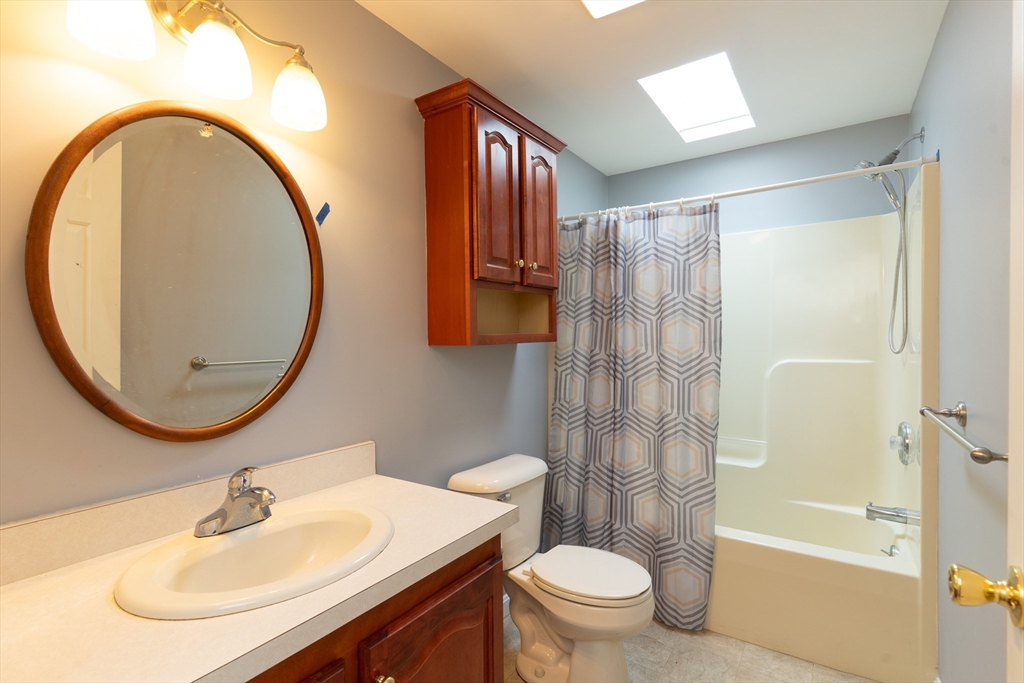 18 Fox Run Brookfield, MA 01506 - Photo 28 of 40