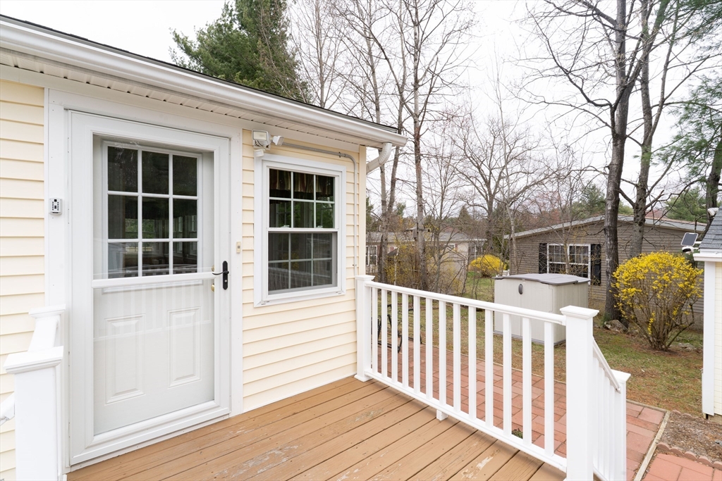 18 Fox Run Brookfield, MA 01506 - Photo 3 of 40