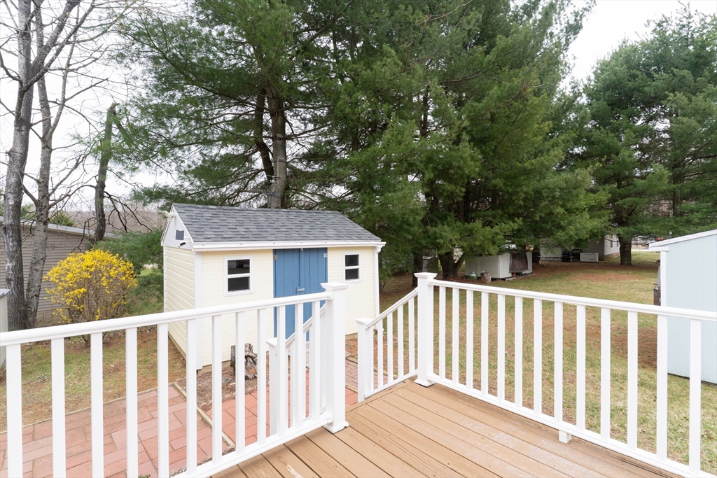 18 Fox Run Brookfield, MA 01506 - Photo 32 of 40