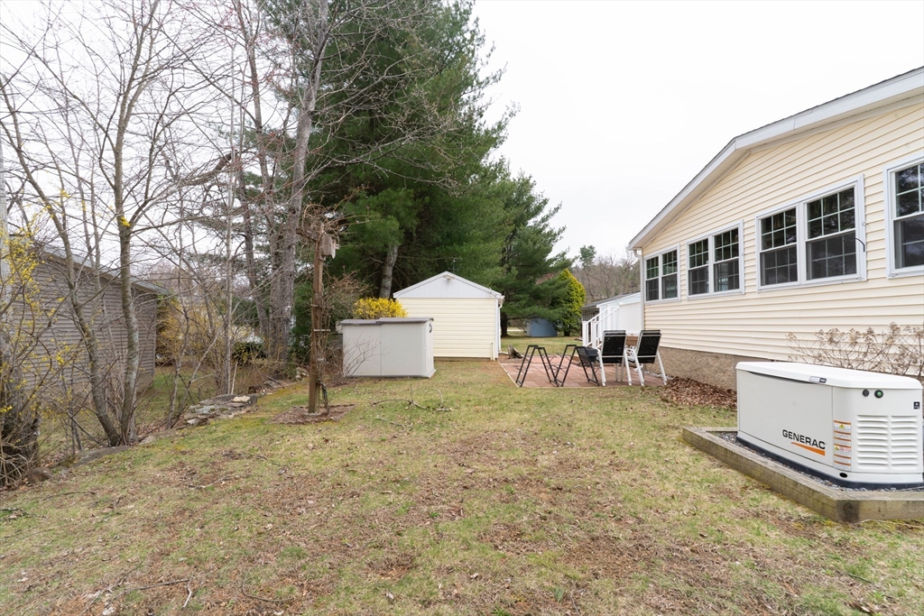 18 Fox Run Brookfield, MA 01506 - Photo 35 of 40