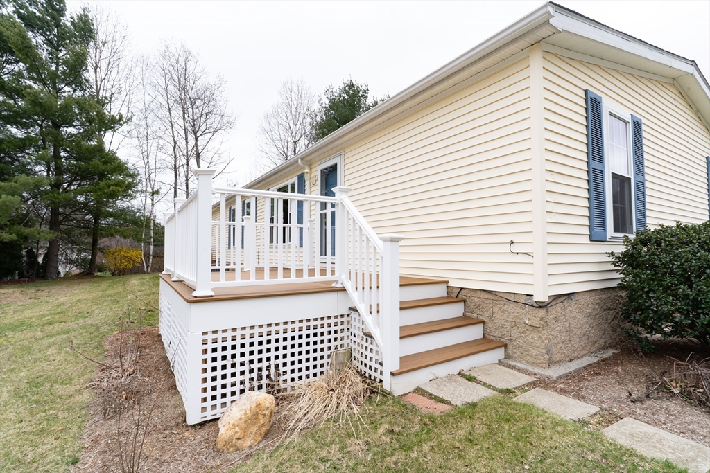 18 Fox Run Brookfield, MA 01506 - Photo 36 of 40