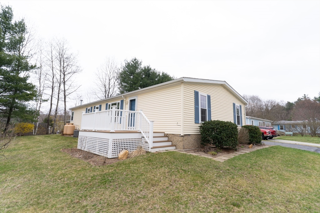 18 Fox Run Brookfield, MA 01506 - Photo 39 of 40