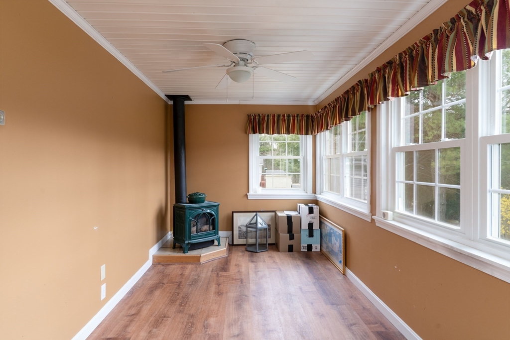 18 Fox Run Brookfield, MA 01506 - Photo 5 of 40