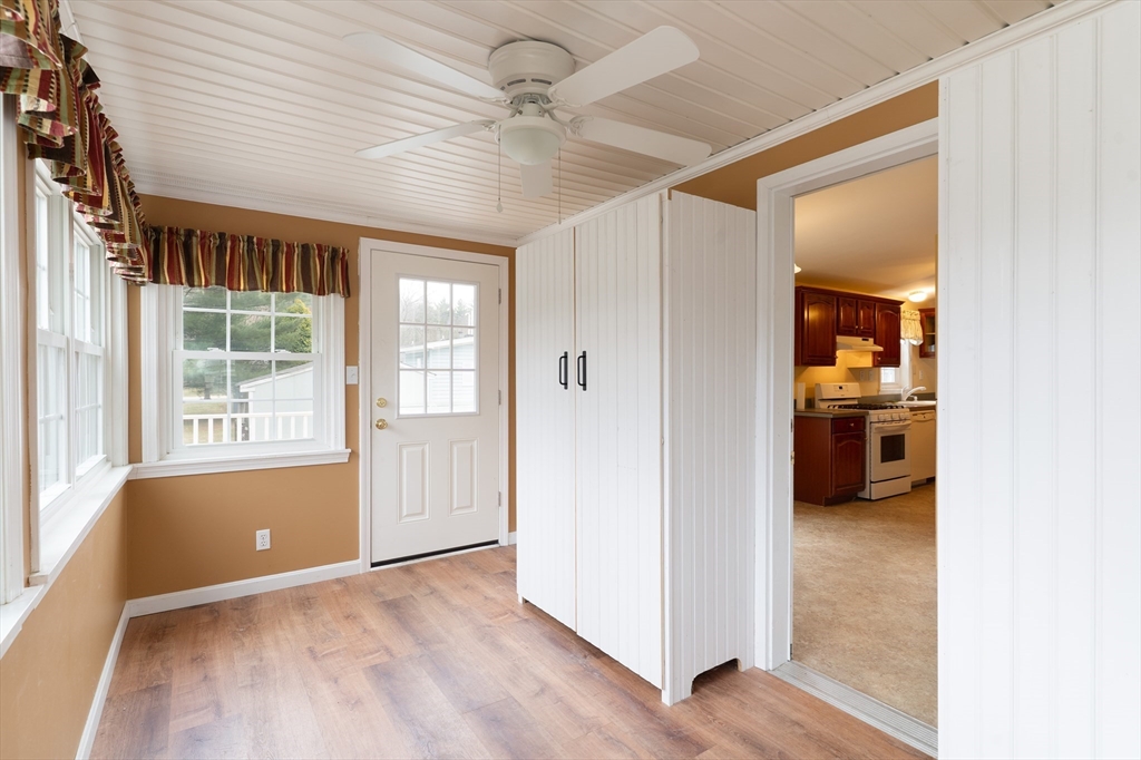 18 Fox Run Brookfield, MA 01506 - Photo 7 of 40
