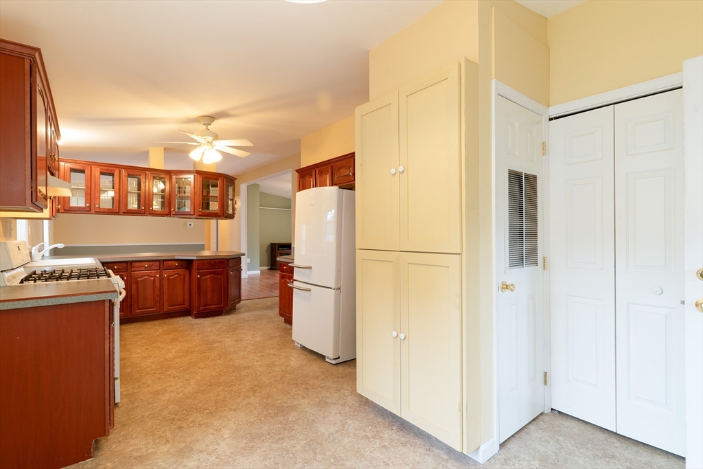 18 Fox Run Brookfield, MA 01506 - Photo 9 of 40