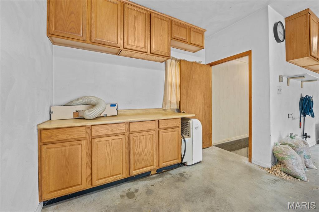 1303 South Clinton Road Caseyville, IL 62232 - Photo 11 of 37