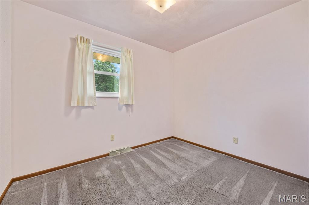 1303 South Clinton Road Caseyville, IL 62232 - Photo 23 of 37