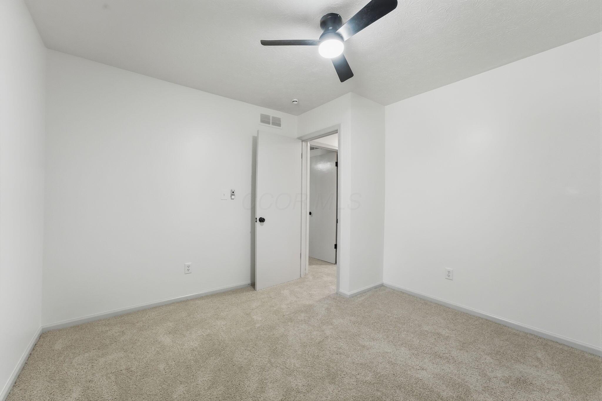 5446 Blue Ash Road Columbus, OH 43229 - Photo 44 of 52