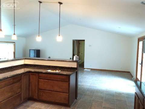 6370 Johnson Road Flushing, MI 48433 - Photo 16 of 38 20441258-15.JPG