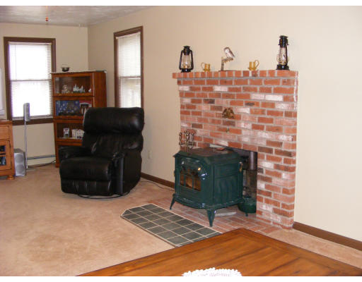 205 Charge Pond Road Wareham, MA 02571 - Photo 7 of 17 Gallery Image 7