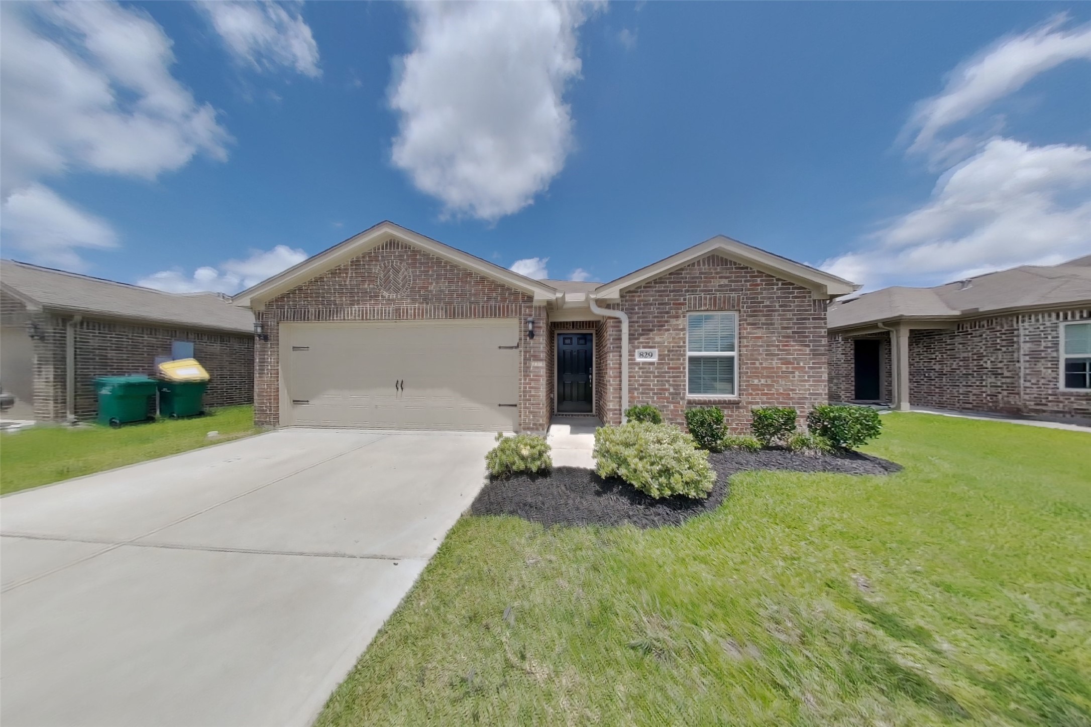 829 Painted Bison Drive La Marque, TX 77568 - Photo 1 of 15 Gallery Image 1