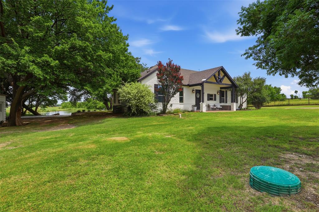 208 Valle Vista Road Aledo, TX 76008 - Photo 3 of 40