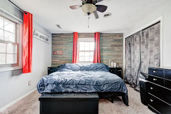 $299,900 | 2122 Norwood Drive, Anderson, IN 46012