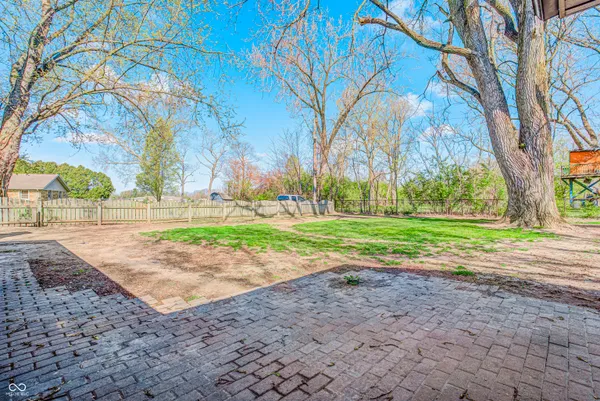 $299,900 | 2122 Norwood Drive, Anderson, IN 46012