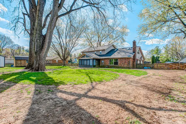 $299,900 | 2122 Norwood Drive, Anderson, IN 46012