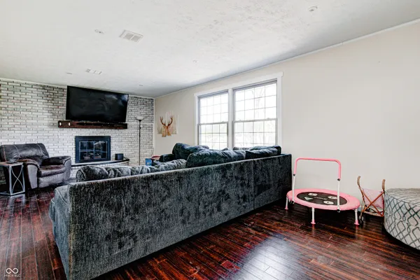 $299,900 | 2122 Norwood Drive, Anderson, IN 46012