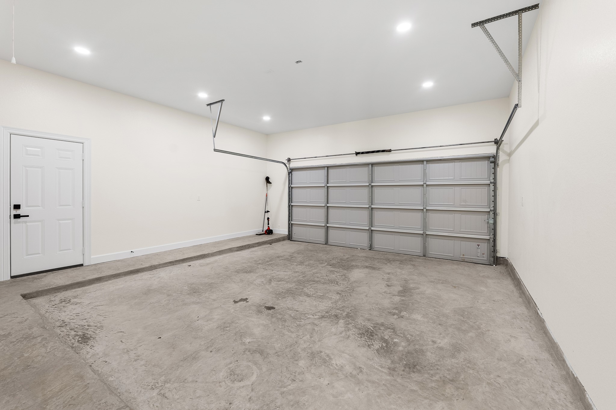 141 County Road 3372 Cleveland, TX 77327 - Photo 25 of 35