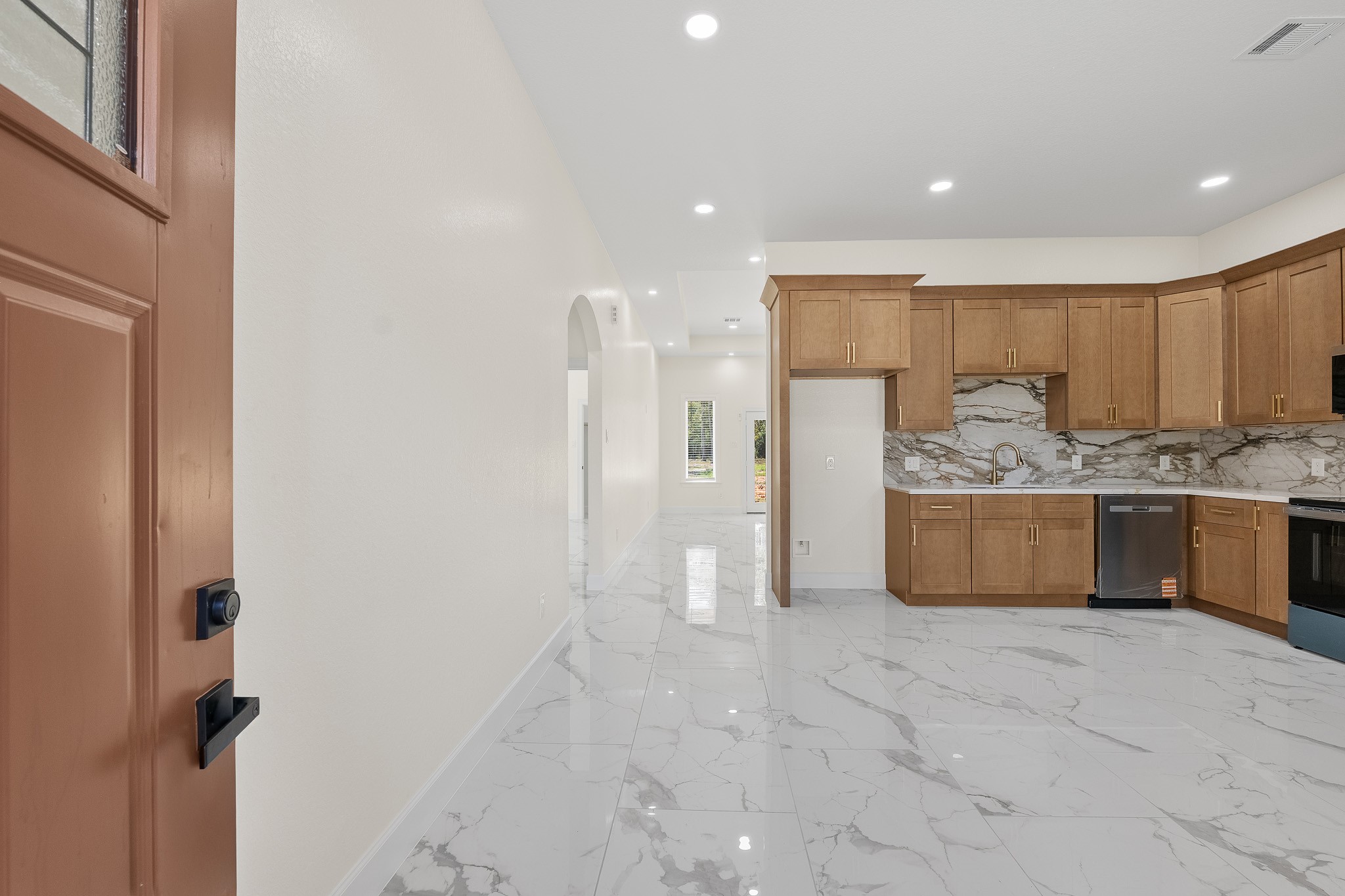 141 County Road 3372 Cleveland, TX 77327 - Photo 4 of 35