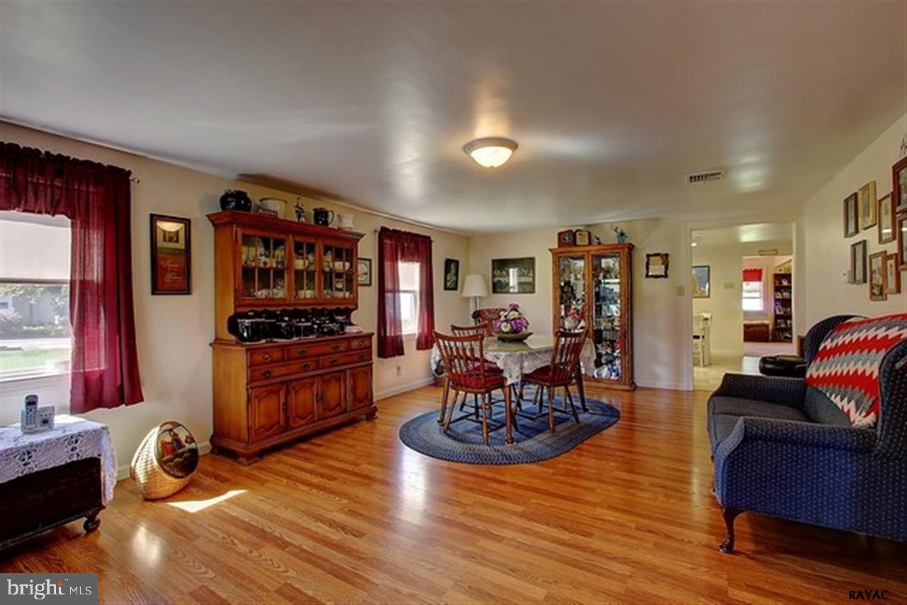 4760 Carlisle Road Dover, PA 17315 - Photo 2 of 27 Gallery Image 2