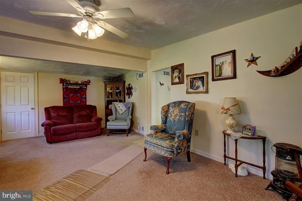 4760 Carlisle Road Dover, PA 17315 - Photo 11 of 27 Gallery Image 11