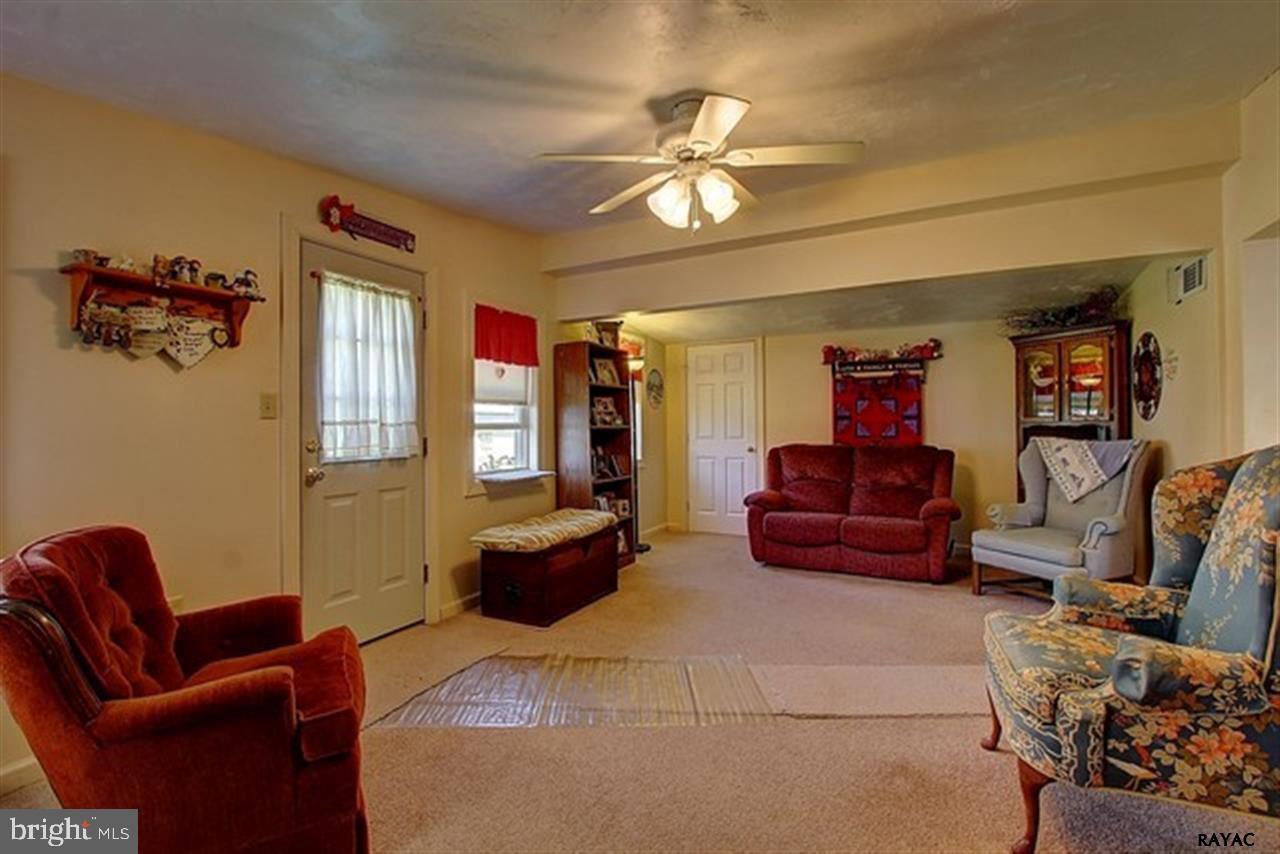4760 Carlisle Road Dover, PA 17315 - Photo 12 of 27 Gallery Image 12