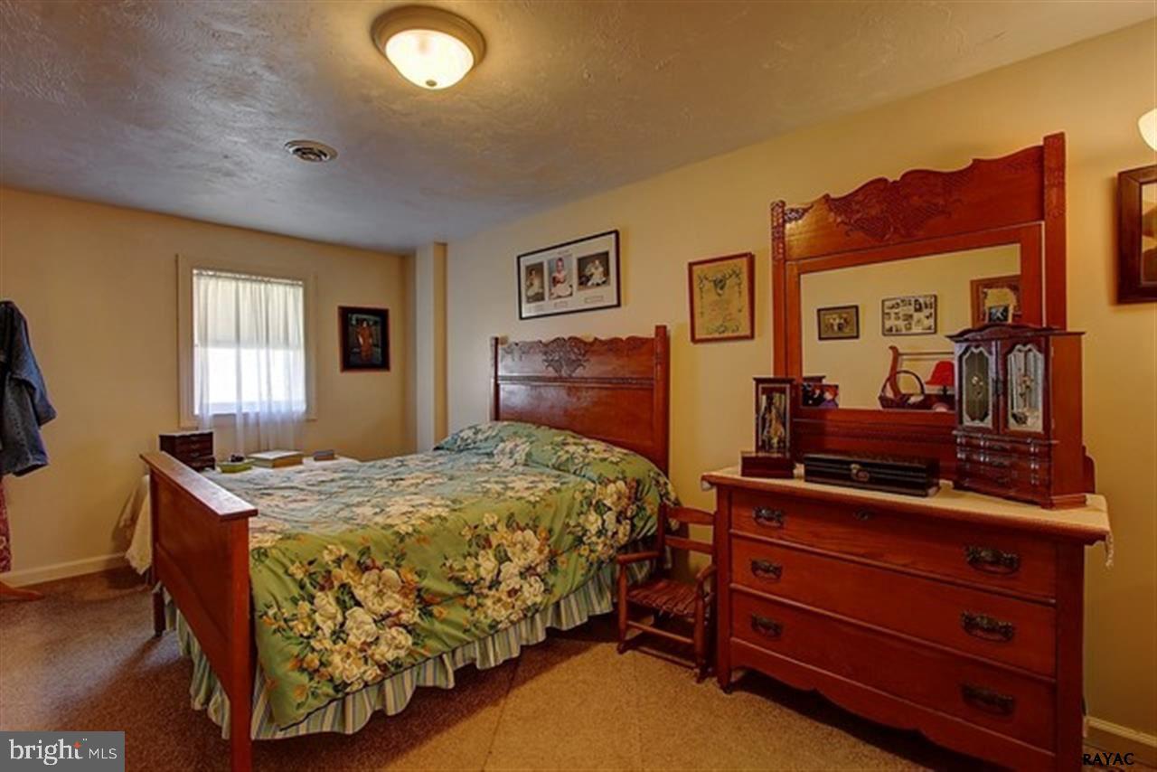 4760 Carlisle Road Dover, PA 17315 - Photo 15 of 27 Gallery Image 15
