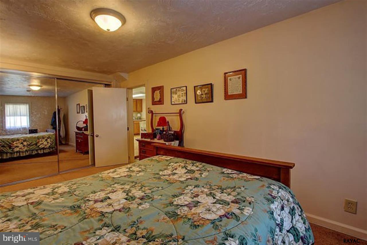 4760 Carlisle Road Dover, PA 17315 - Photo 16 of 27 Gallery Image 16
