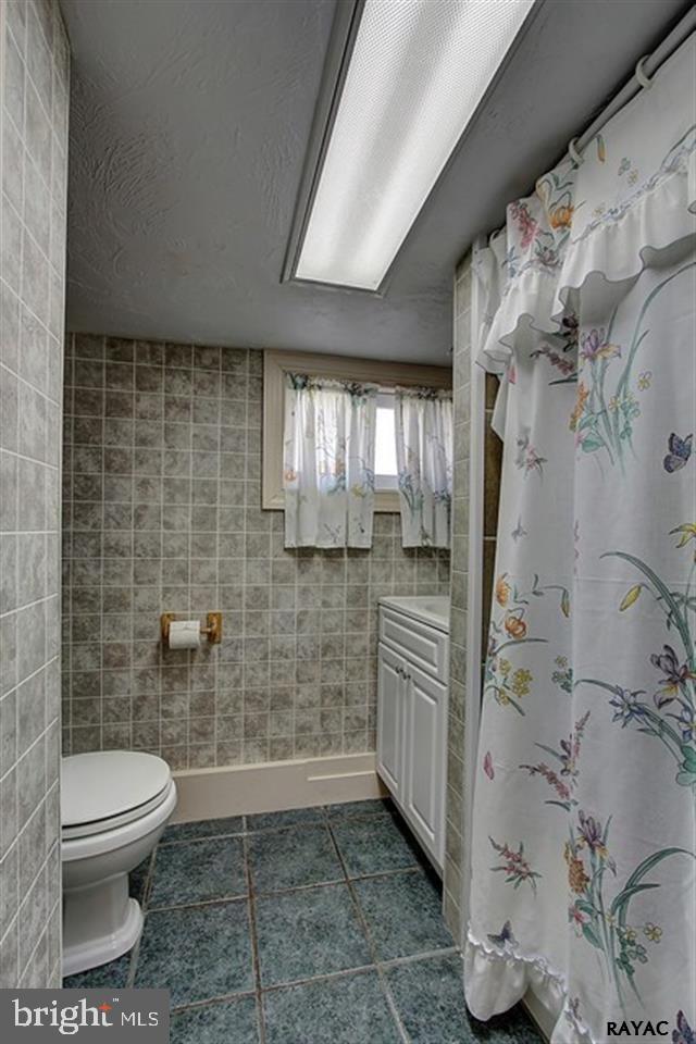 4760 Carlisle Road Dover, PA 17315 - Photo 17 of 27 Gallery Image 17