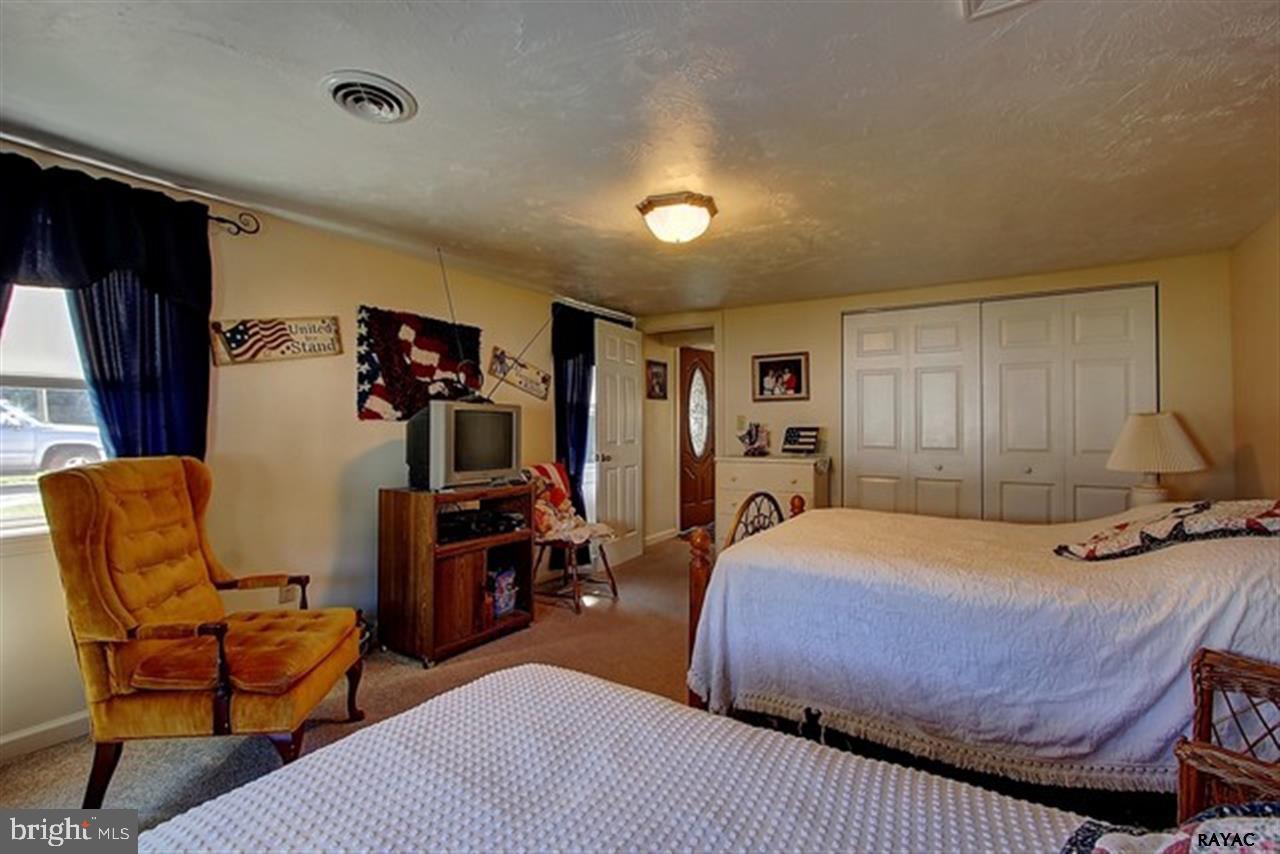4760 Carlisle Road Dover, PA 17315 - Photo 19 of 27 Gallery Image 19