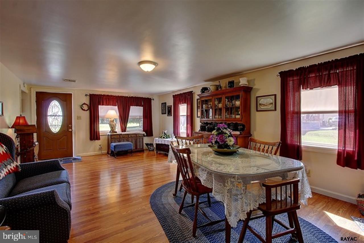 4760 Carlisle Road Dover, PA 17315 - Photo 4 of 27 Gallery Image 4