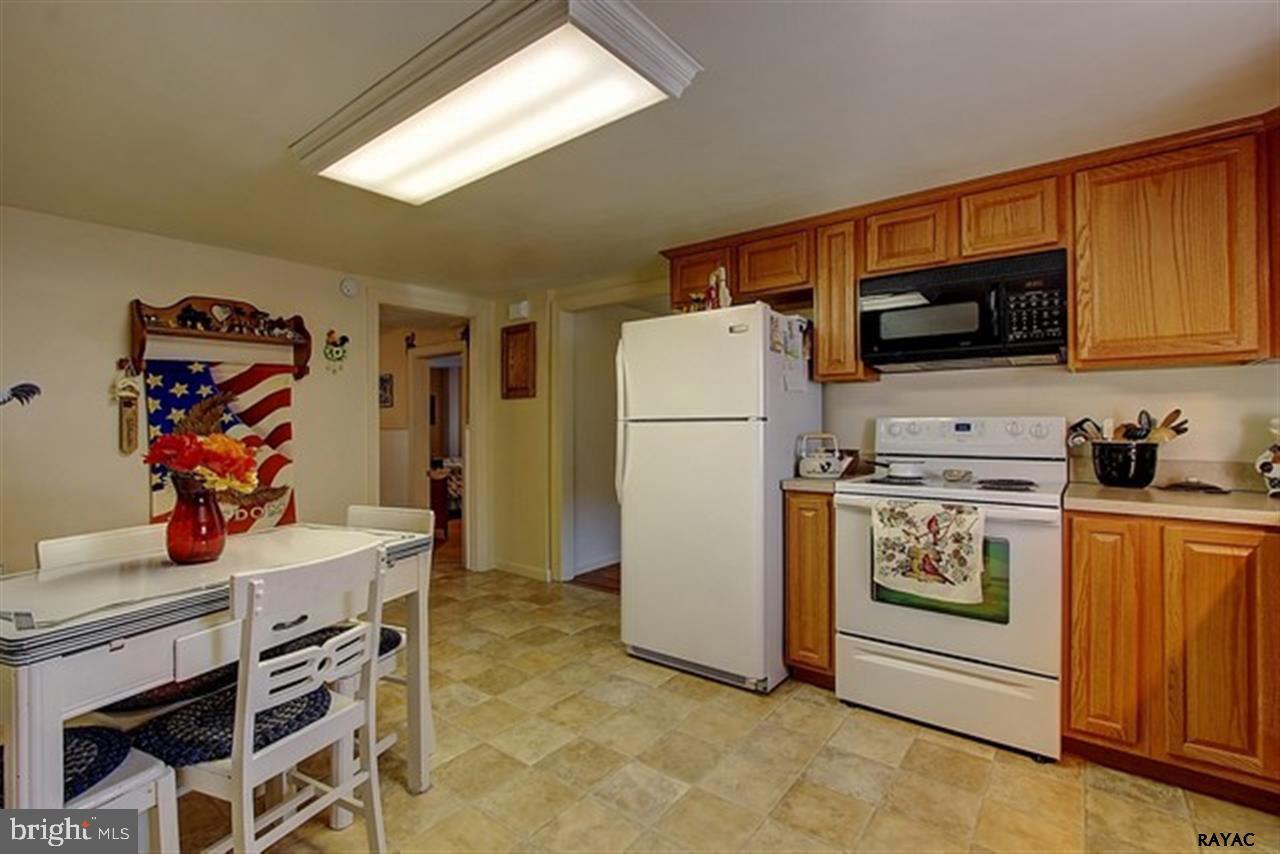 4760 Carlisle Road Dover, PA 17315 - Photo 8 of 27 Gallery Image 8