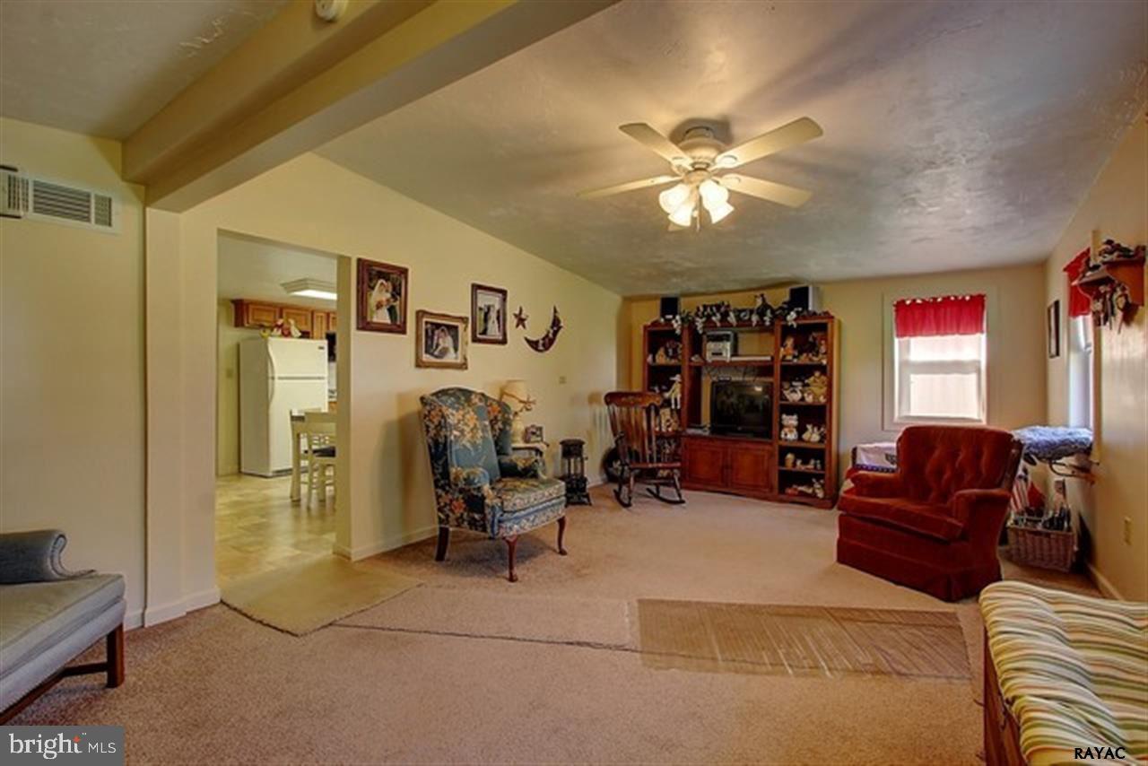 4760 Carlisle Road Dover, PA 17315 - Photo 10 of 27 Gallery Image 10