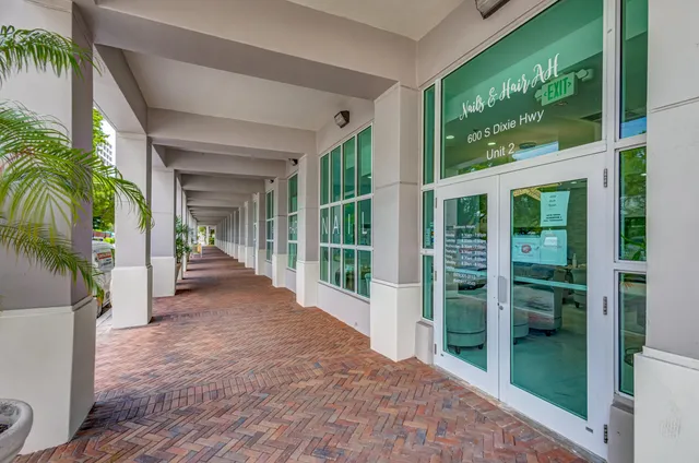 $4,250 | 600 South Dixie Highway, Unit 141, West Palm Beach, FL 33401