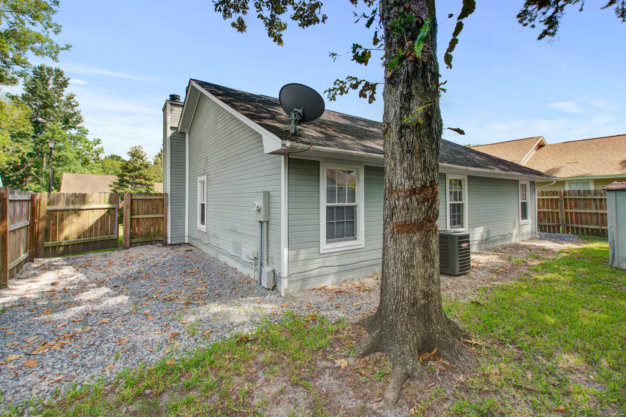 111 Manchester Road Summerville, SC 29486 - Photo 17 of 18 CalSiglerPhotography-111Manchester (21)