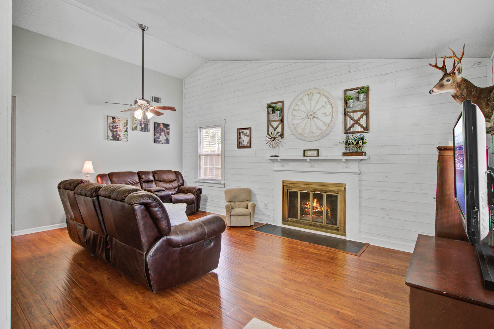 111 Manchester Road Summerville, SC 29486 - Photo 3 of 18 CalSiglerPhotography-111Manchester (6)
