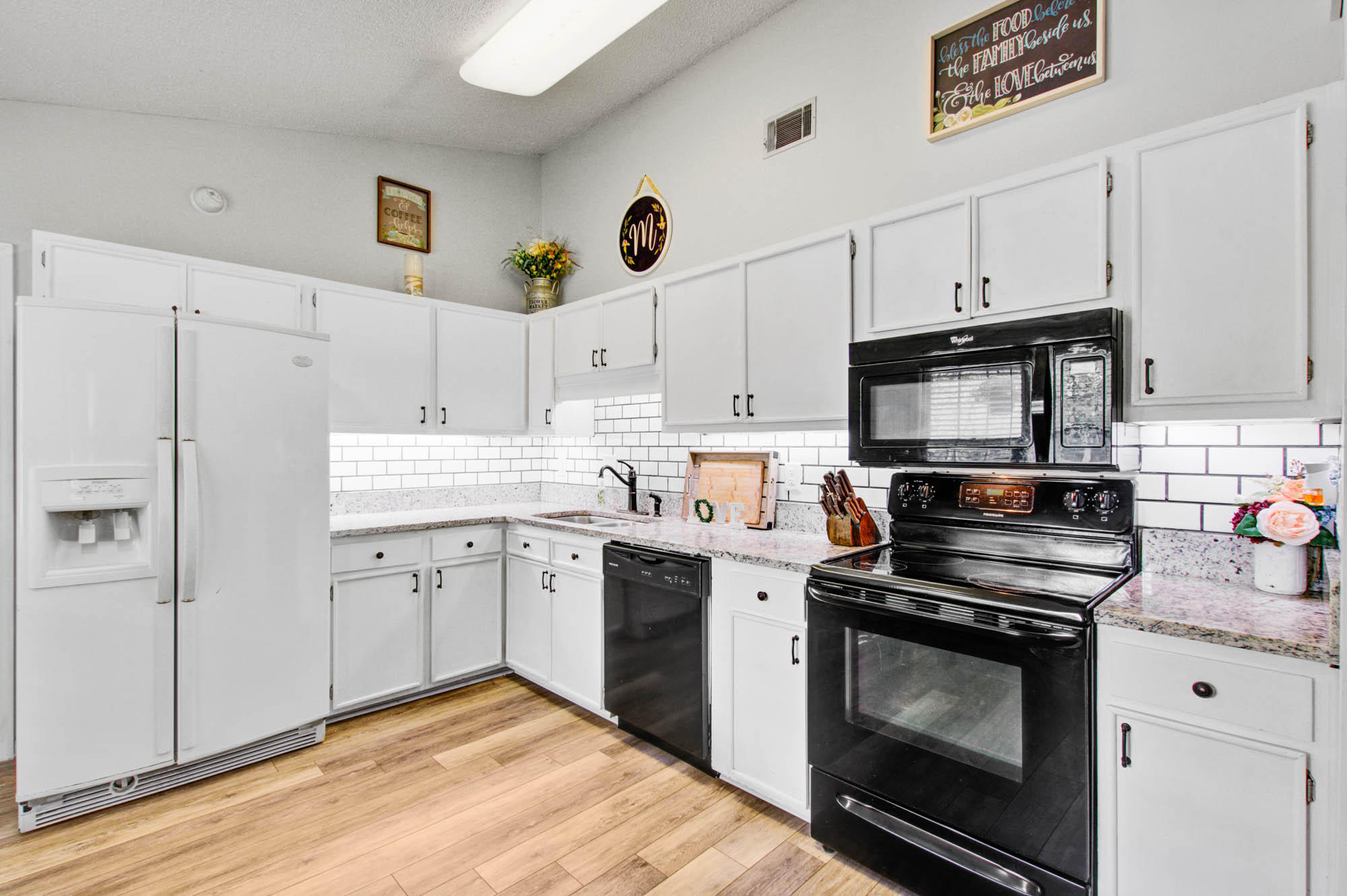 111 Manchester Road Summerville, SC 29486 - Photo 9 of 18 CalSiglerPhotography-111Manchester (12)