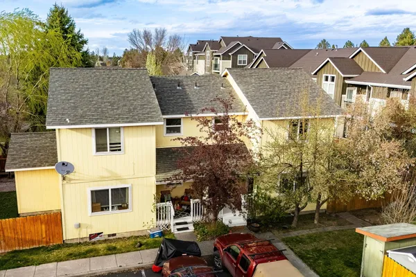 $400,000 | 2044 Northeast Full Moon Drive, Bend, OR 97701