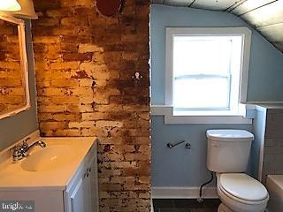 29 Walnut Street Middletown, MD 21769 - Photo 9 of 9 Second full-size bathroom with tub