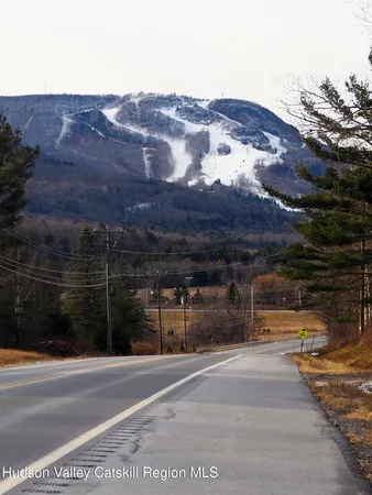 $240,000 | 64 Highlands Lane, Unit D 2, Hunter, NY 12442