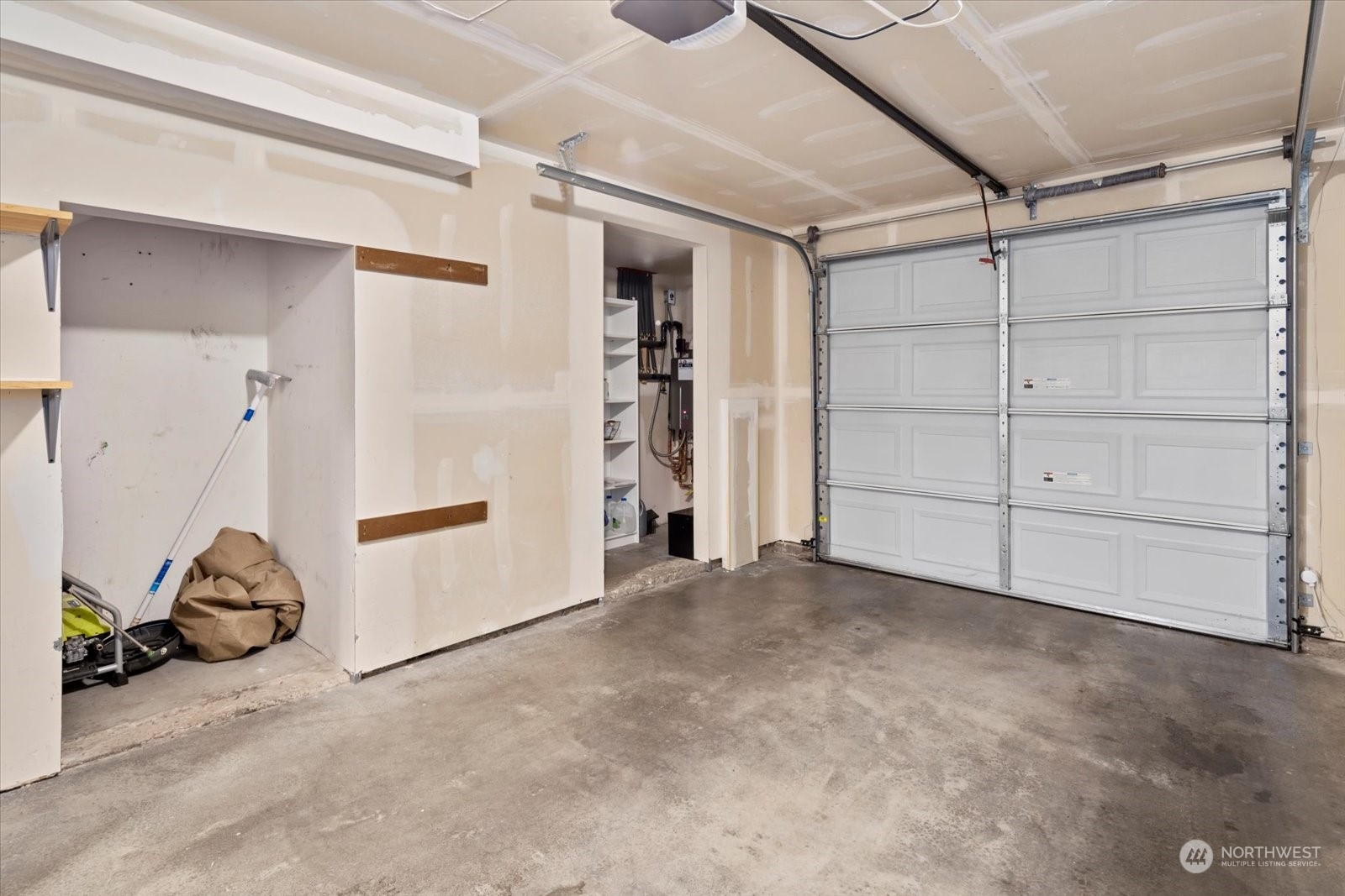 734 North 95th Street, Unit A Seattle, WA 98103 - Photo 25 of 29 Gallery Image 25