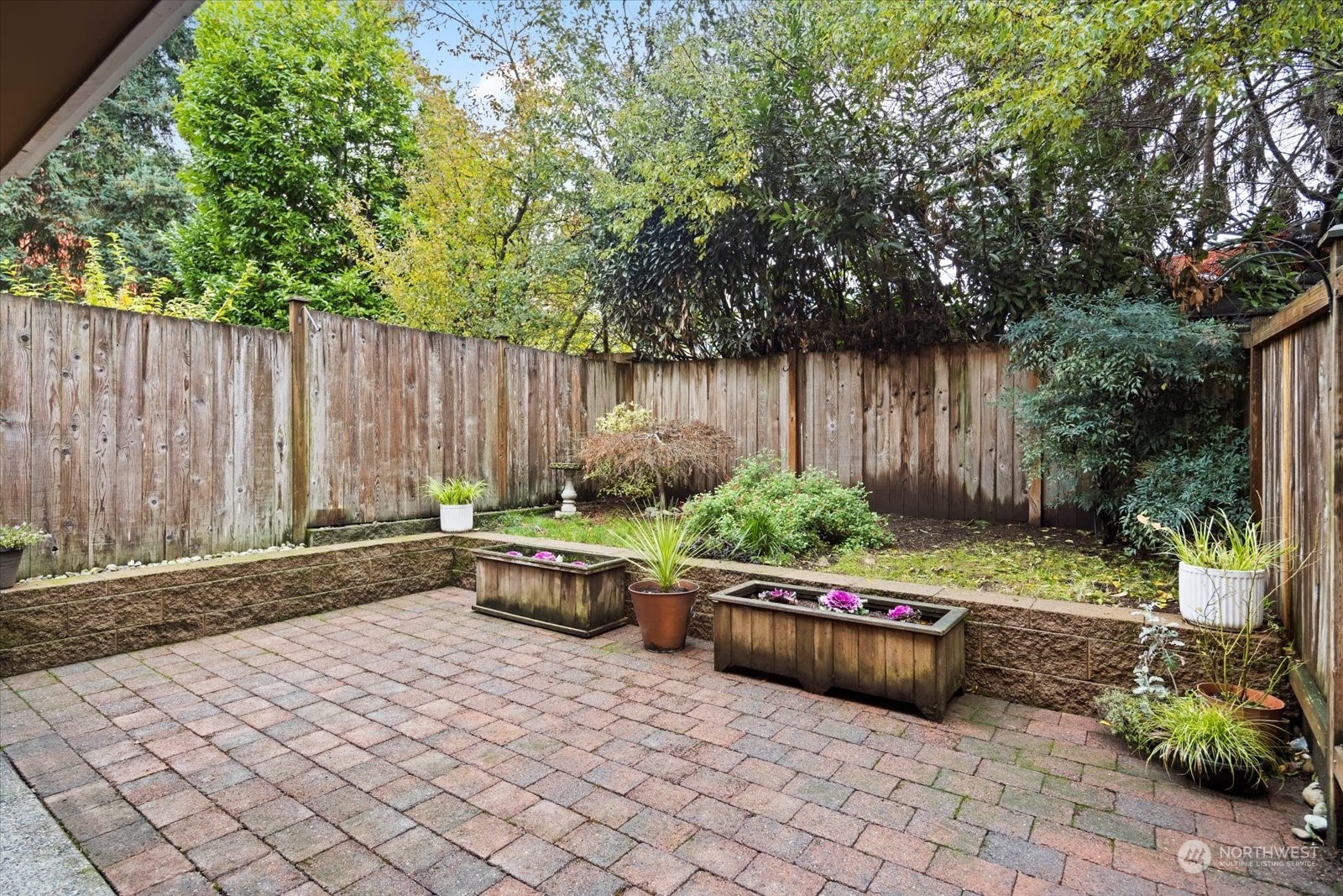 734 North 95th Street, Unit A Seattle, WA 98103 - Photo 26 of 29 Gallery Image 26