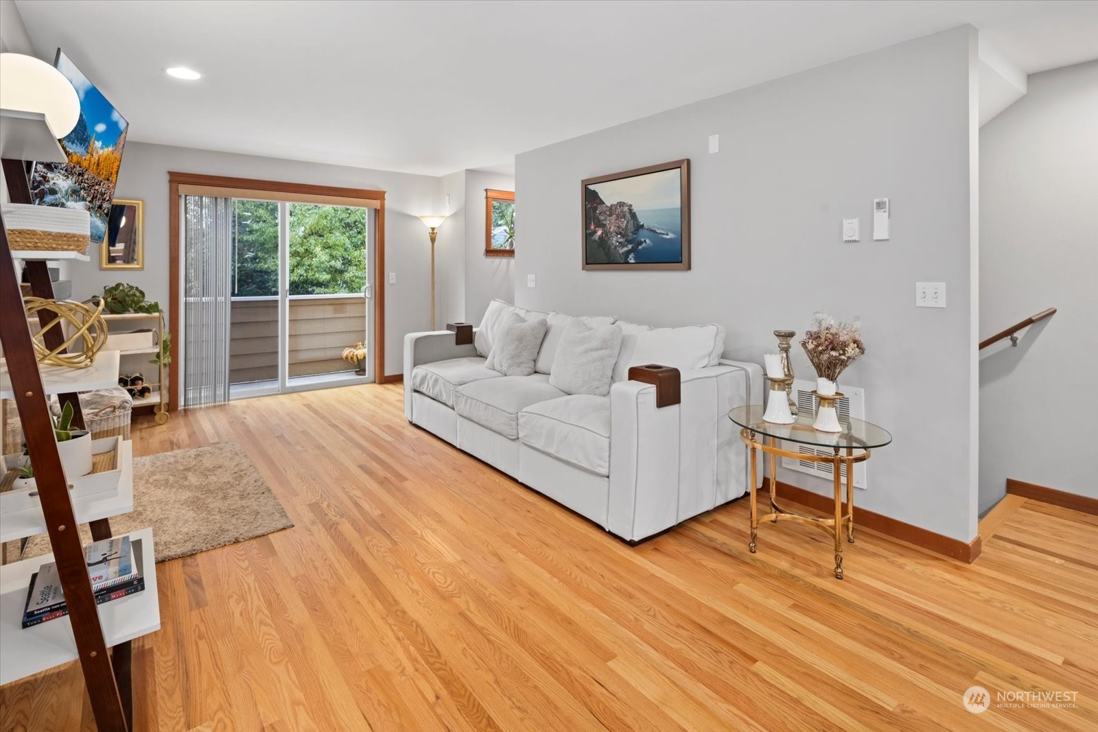 734 North 95th Street, Unit A Seattle, WA 98103 - Photo 8 of 29 Gallery Image 8