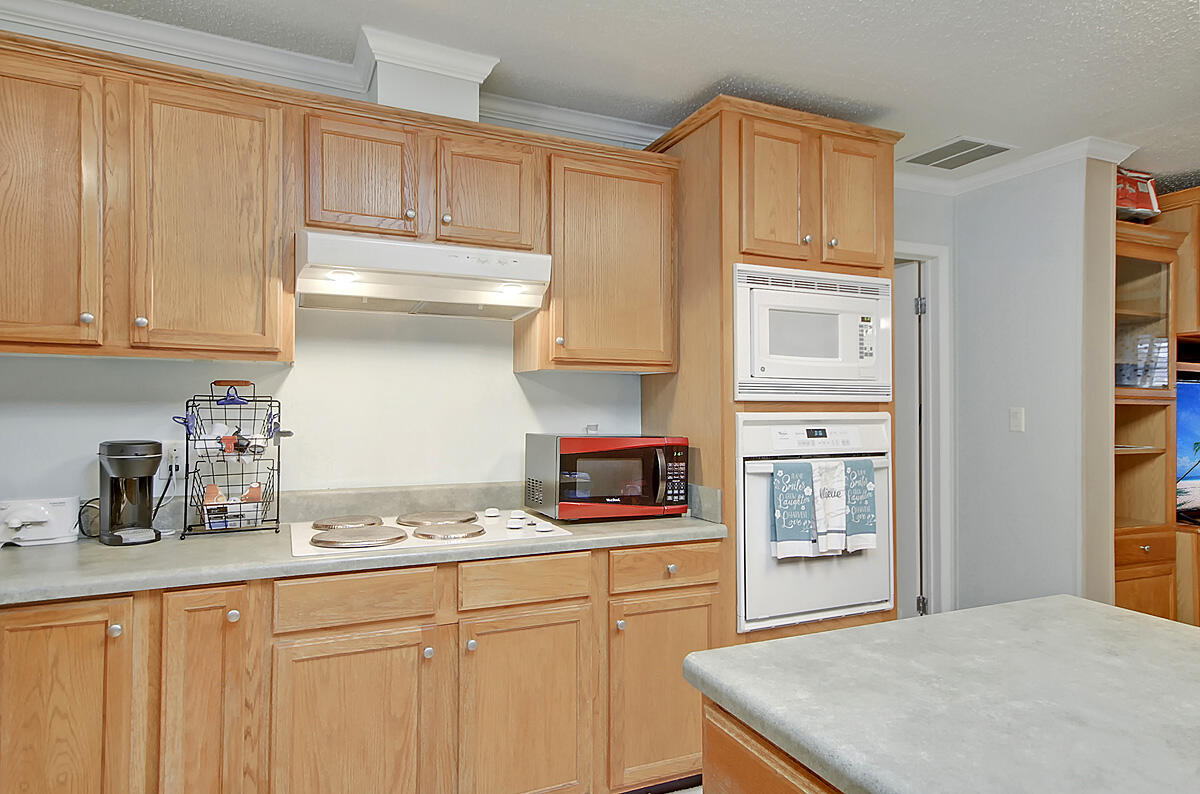 546 Farrell Street Moncks Corner, SC 29461 - Photo 13 of 37 CREM_546 Farrell_023
